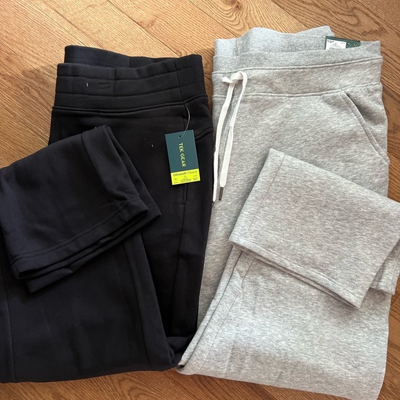 Tek gear relaxed fit sweatpants. Size XL. Black and gray - Picture 3 of 7